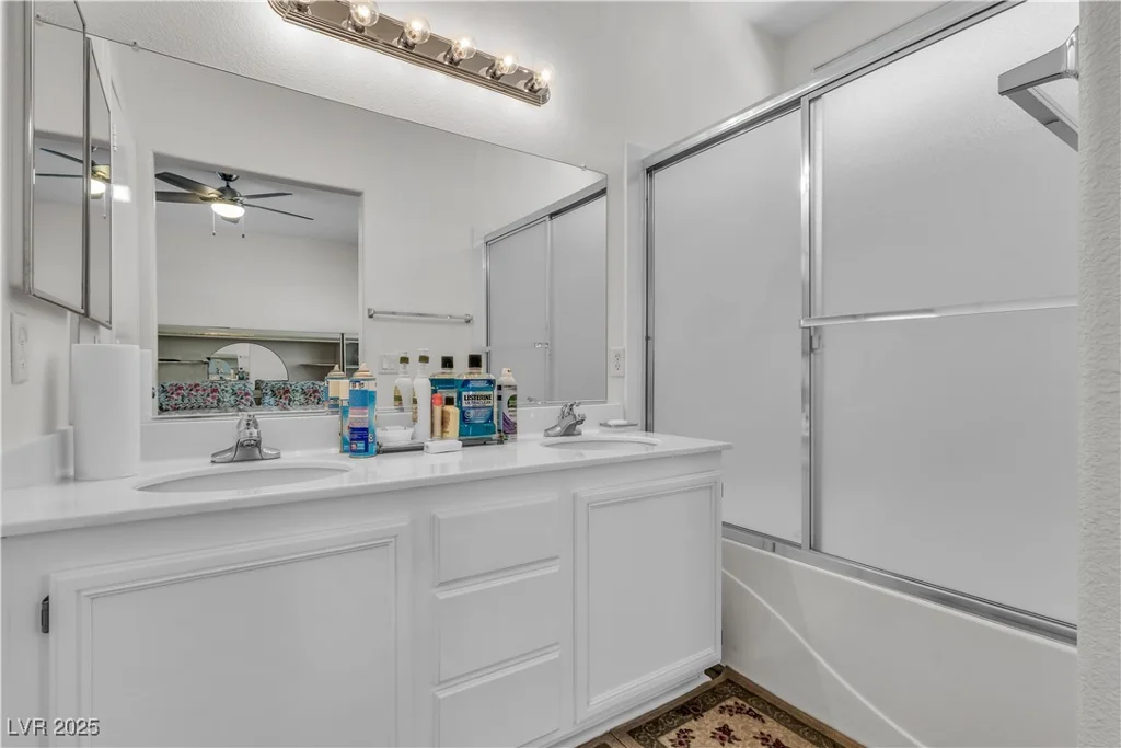 8453 Garnet Peak, Las Vegas, NV 89117