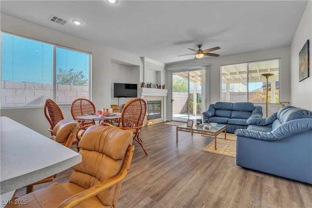 8453 Garnet Peak, Las Vegas, NV 89117