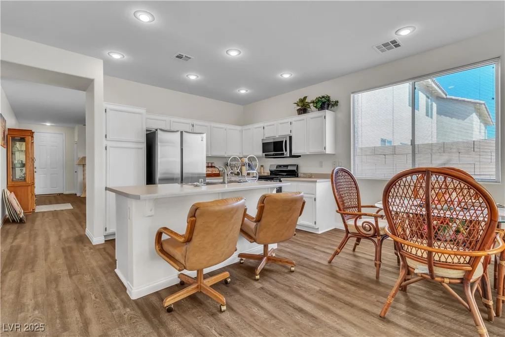 8453 Garnet Peak, Las Vegas, NV 89117
