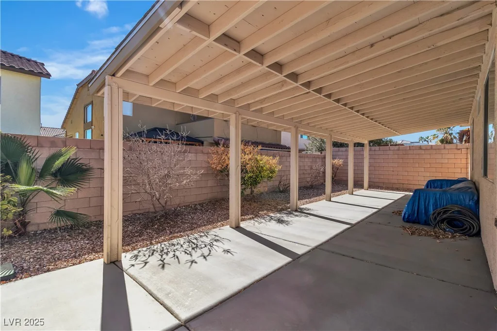 8453 Garnet Peak, Las Vegas, NV 89117