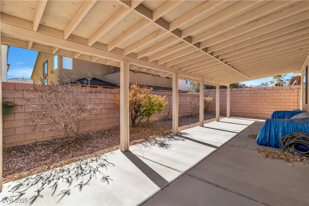 8453 Garnet Peak, Las Vegas, NV 89117