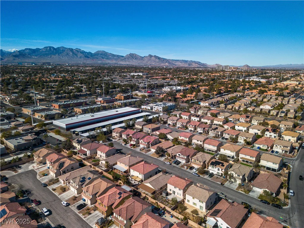 8453 Garnet Peak, Las Vegas, NV 89117