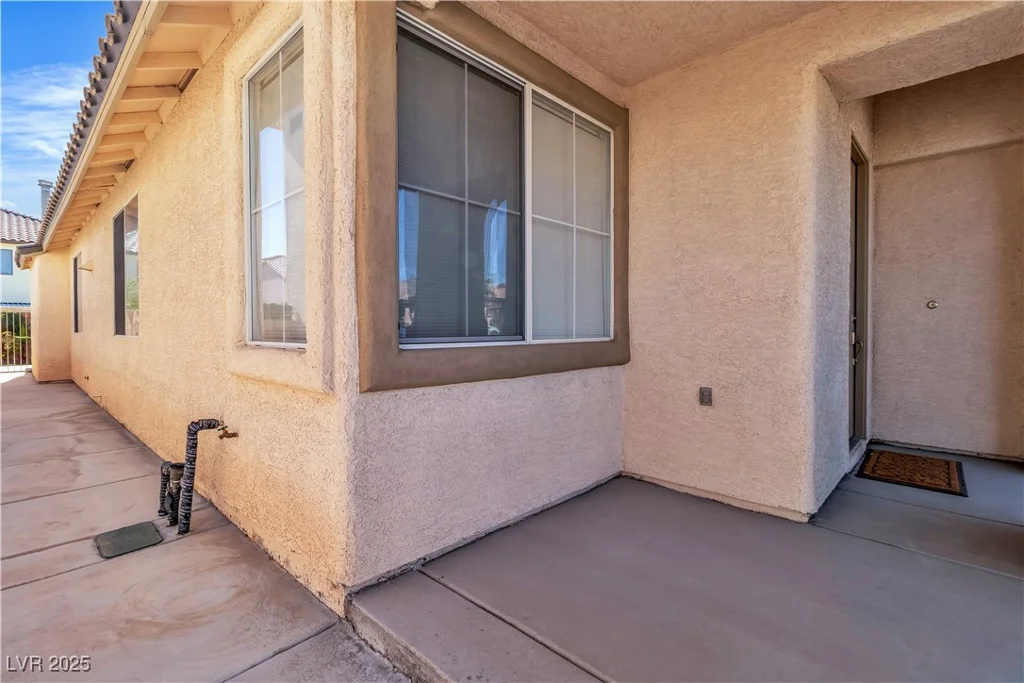 8453 Garnet Peak, Las Vegas, NV 89117