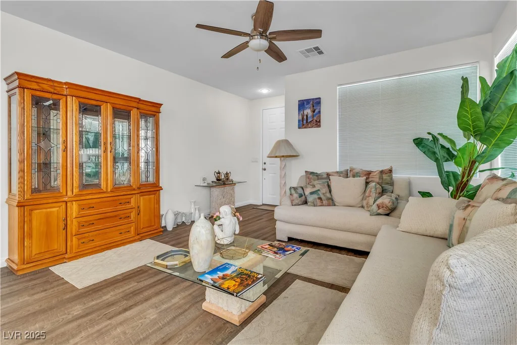 8453 Garnet Peak, Las Vegas, NV 89117
