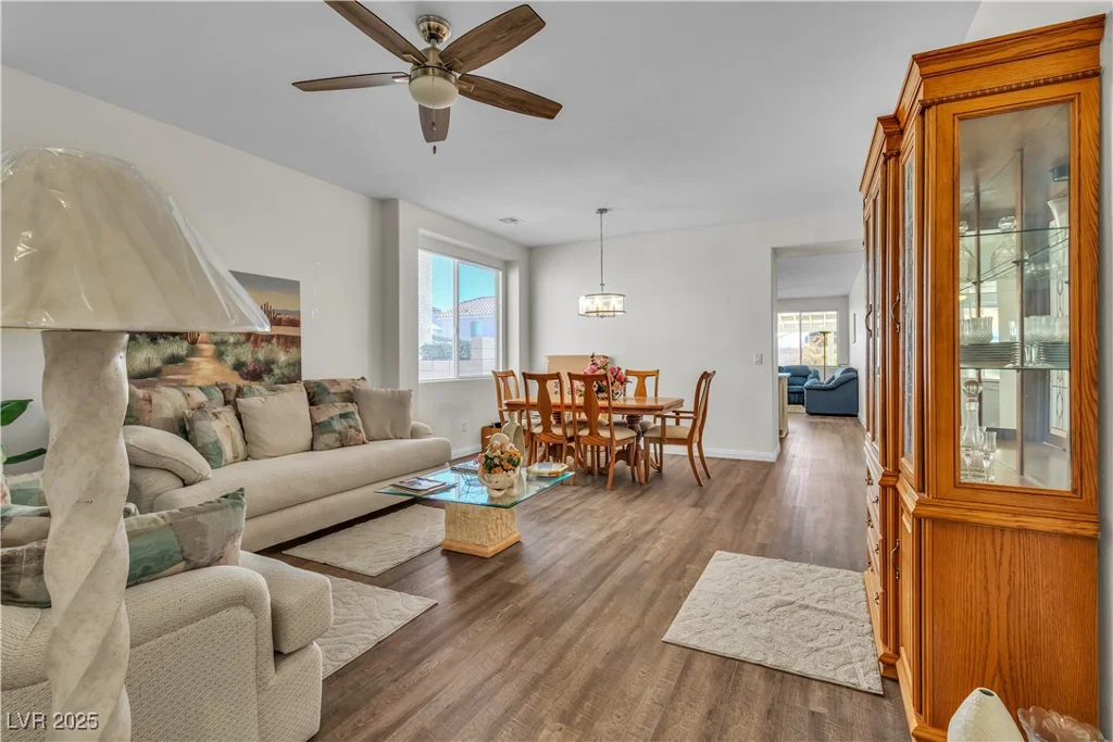 8453 Garnet Peak, Las Vegas, NV 89117