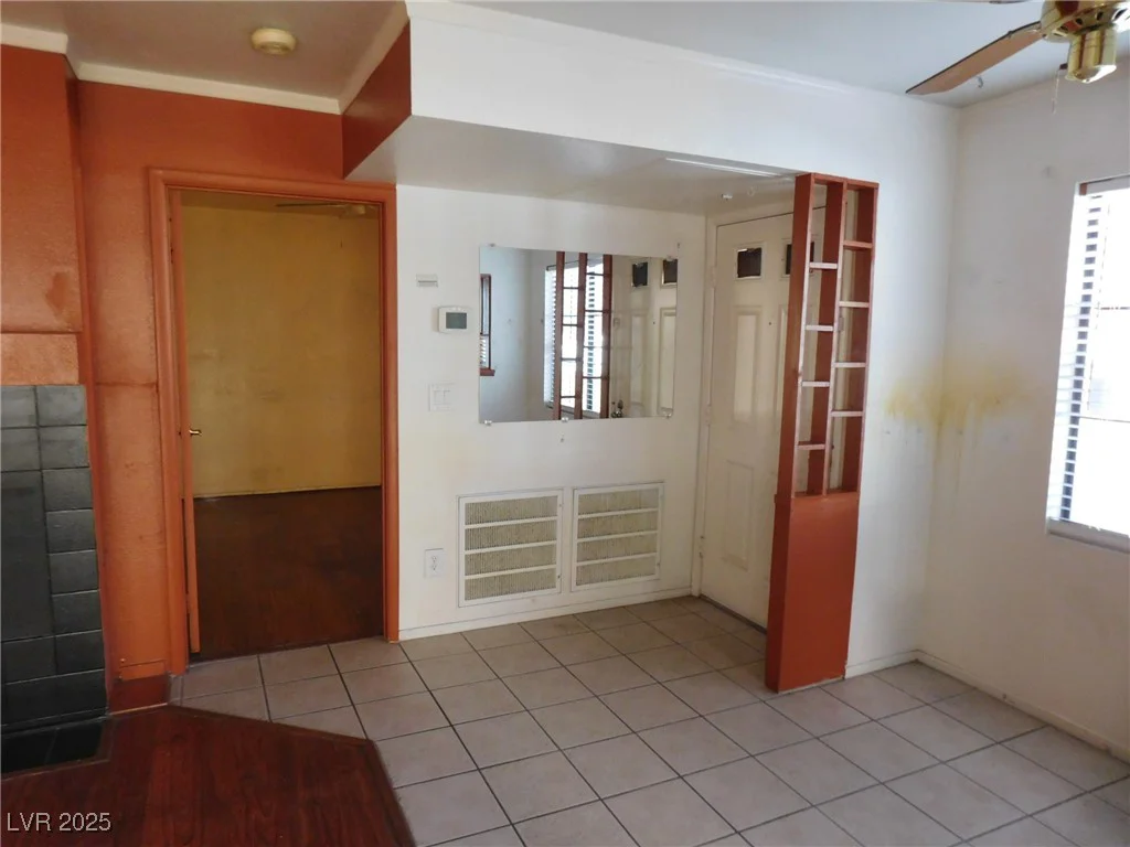 4855 Torrey Pines, Las Vegas, NV 89103