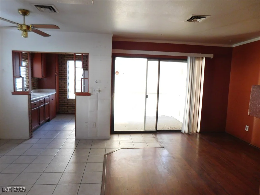 4855 Torrey Pines, Las Vegas, NV 89103