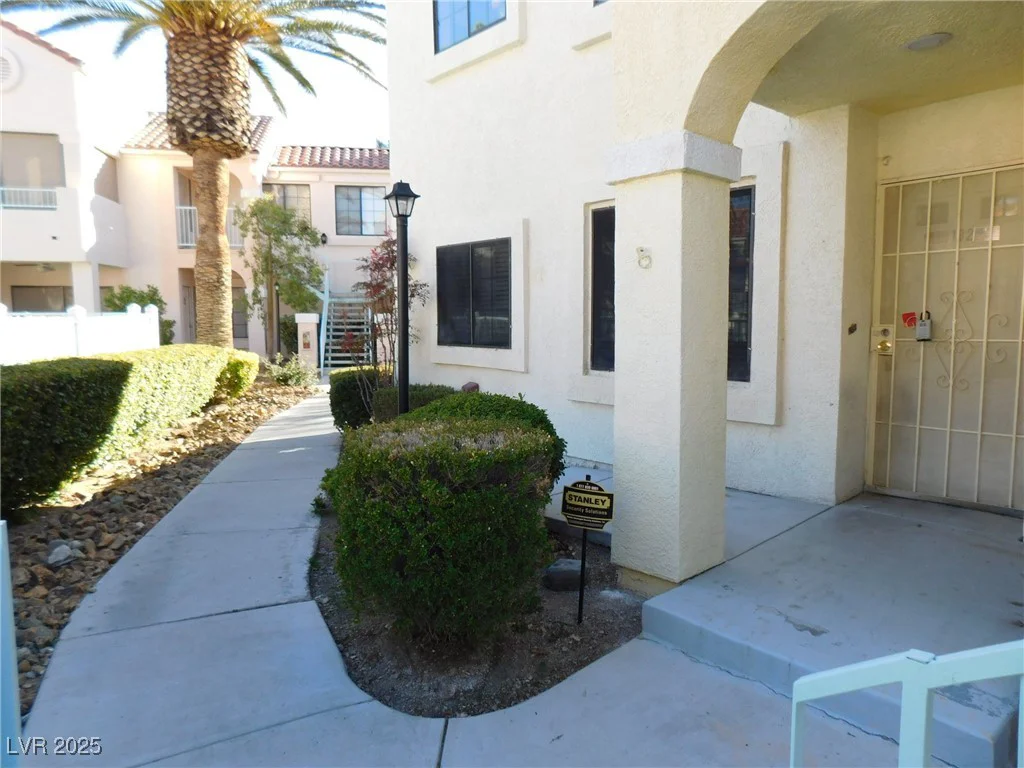 4855 Torrey Pines, Las Vegas, NV 89103