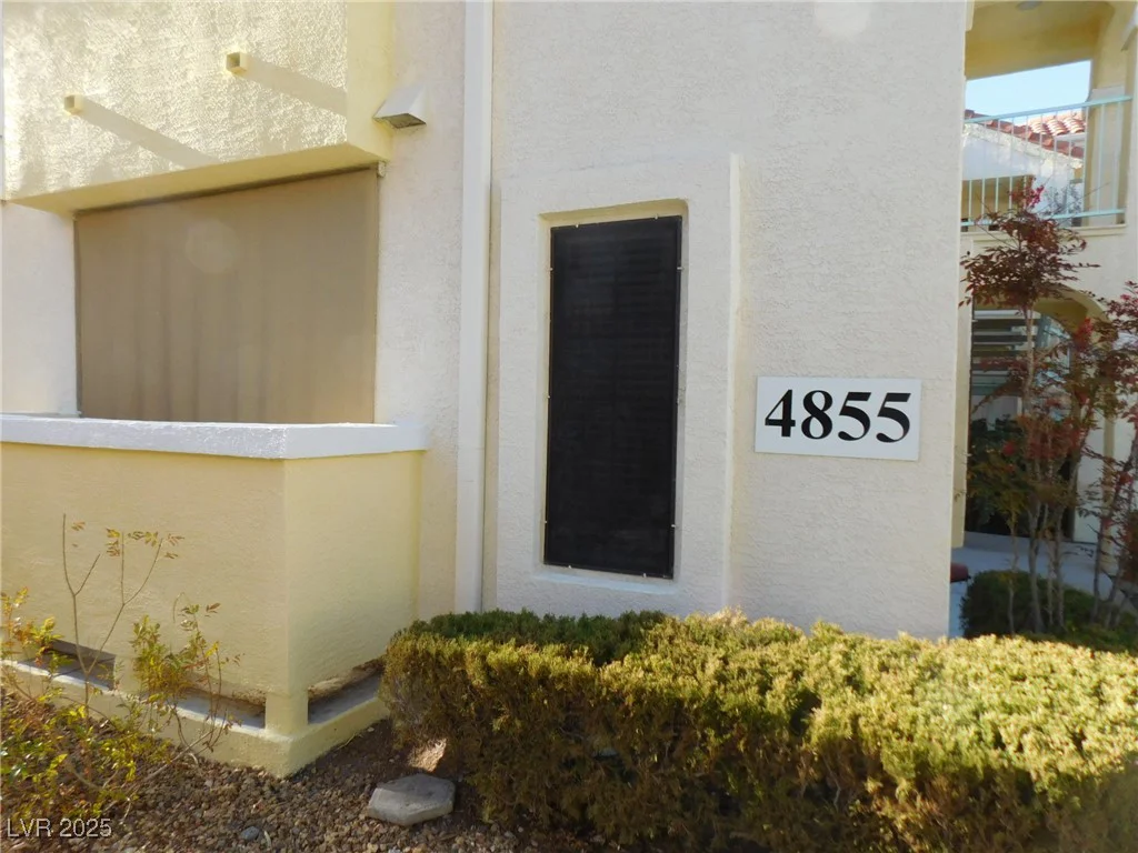 4855 Torrey Pines, Las Vegas, NV 89103