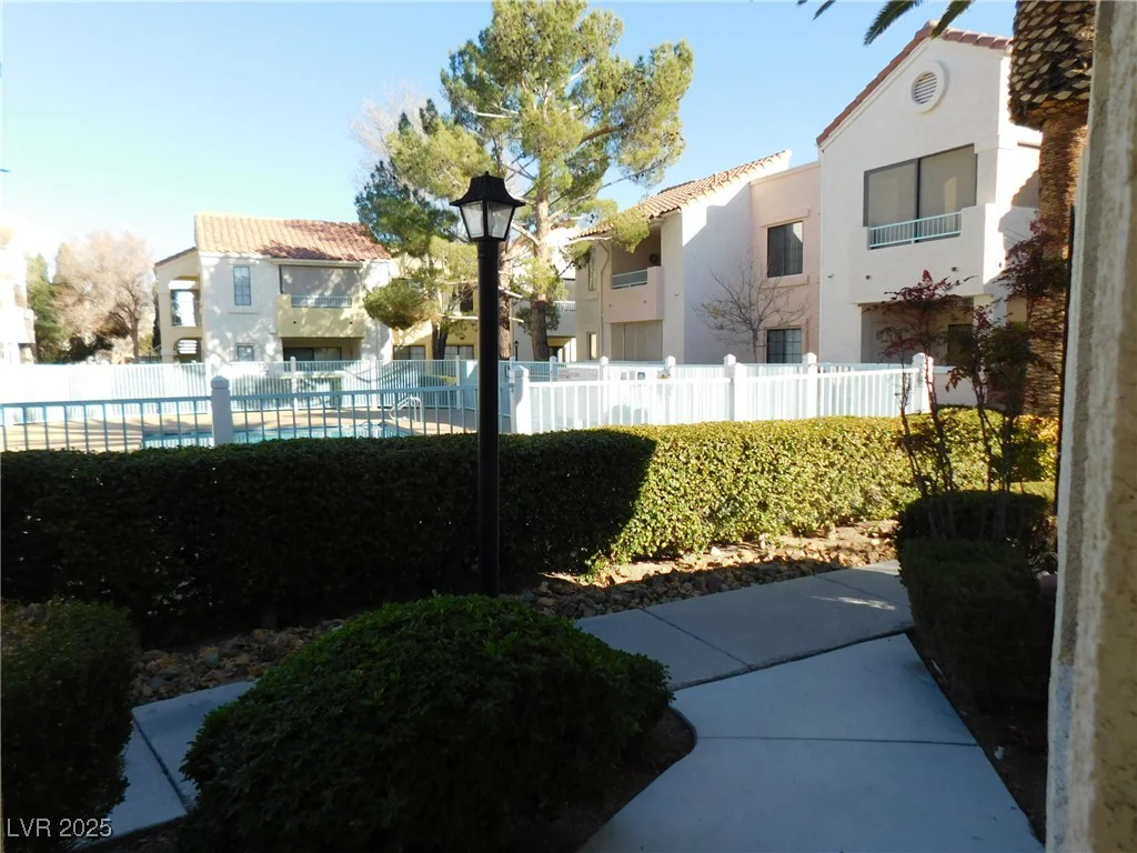 4855 Torrey Pines, Las Vegas, NV 89103