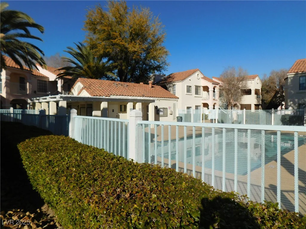 4855 Torrey Pines, Las Vegas, NV 89103