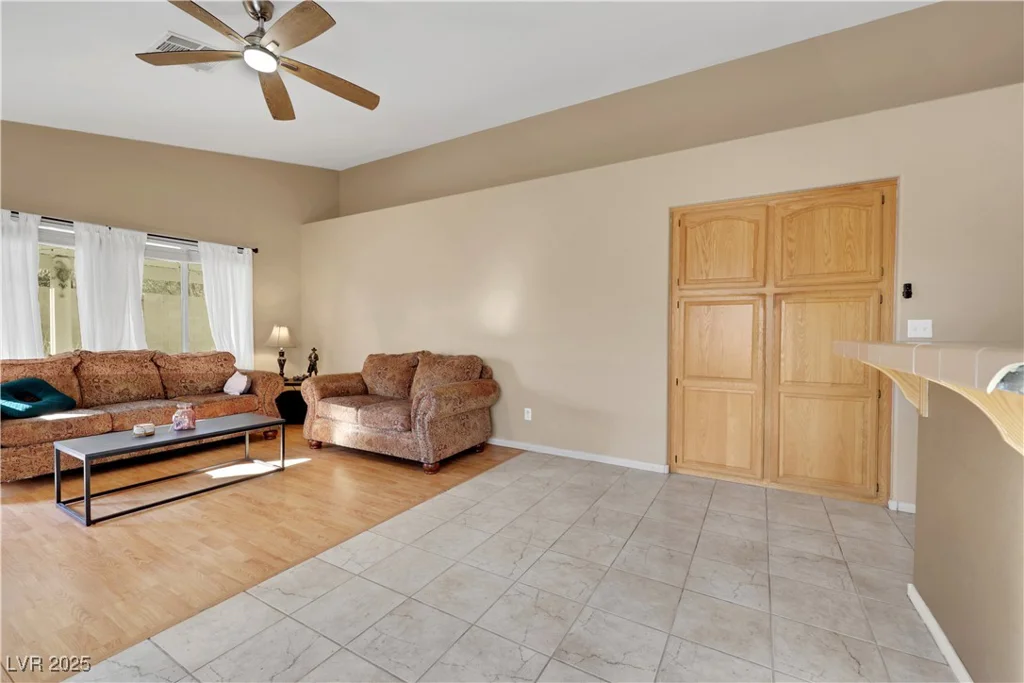 8427 Green Mesa, Las Vegas, NV 89147