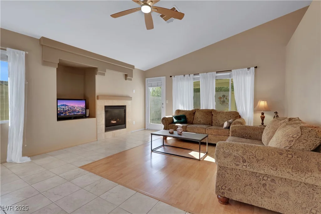 8427 Green Mesa, Las Vegas, NV 89147