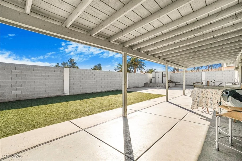 4303 Viking, Las Vegas, NV 89121