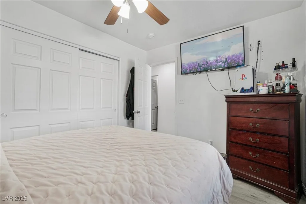 4303 Viking, Las Vegas, NV 89121