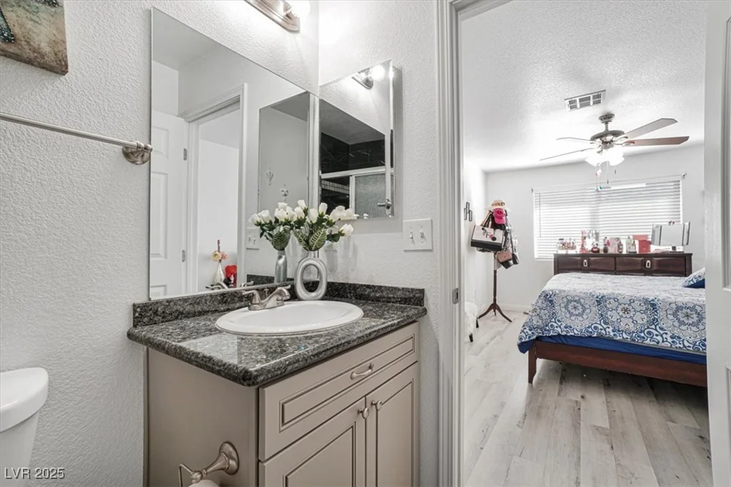 4303 Viking, Las Vegas, NV 89121