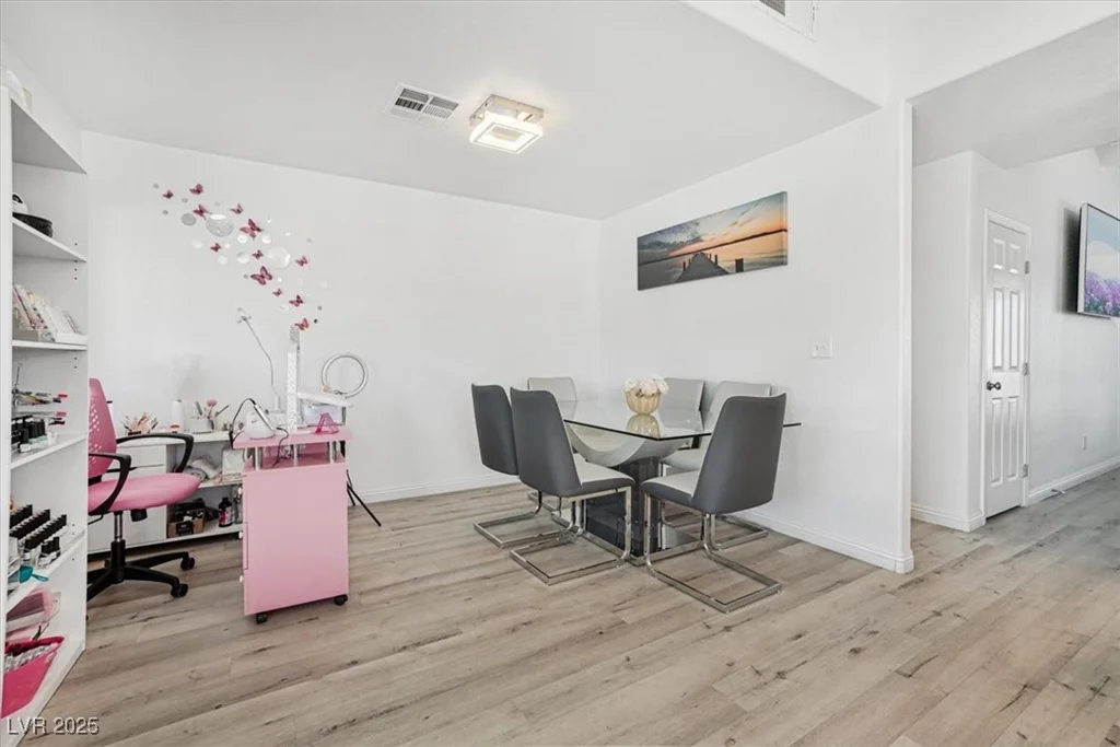 4303 Viking, Las Vegas, NV 89121
