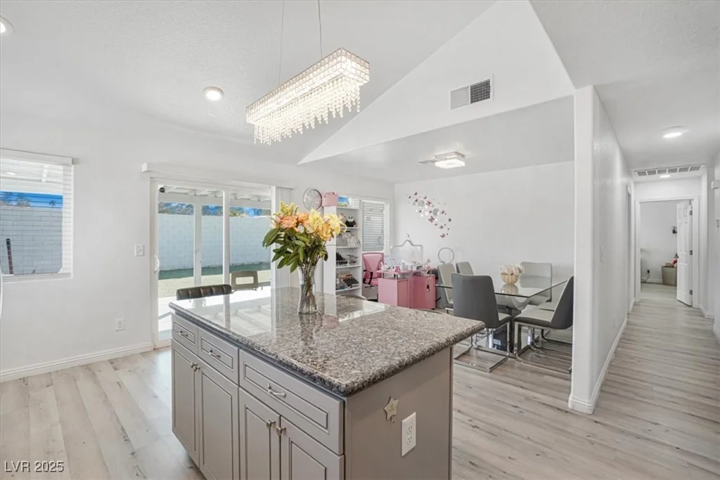 4303 Viking, Las Vegas, NV 89121