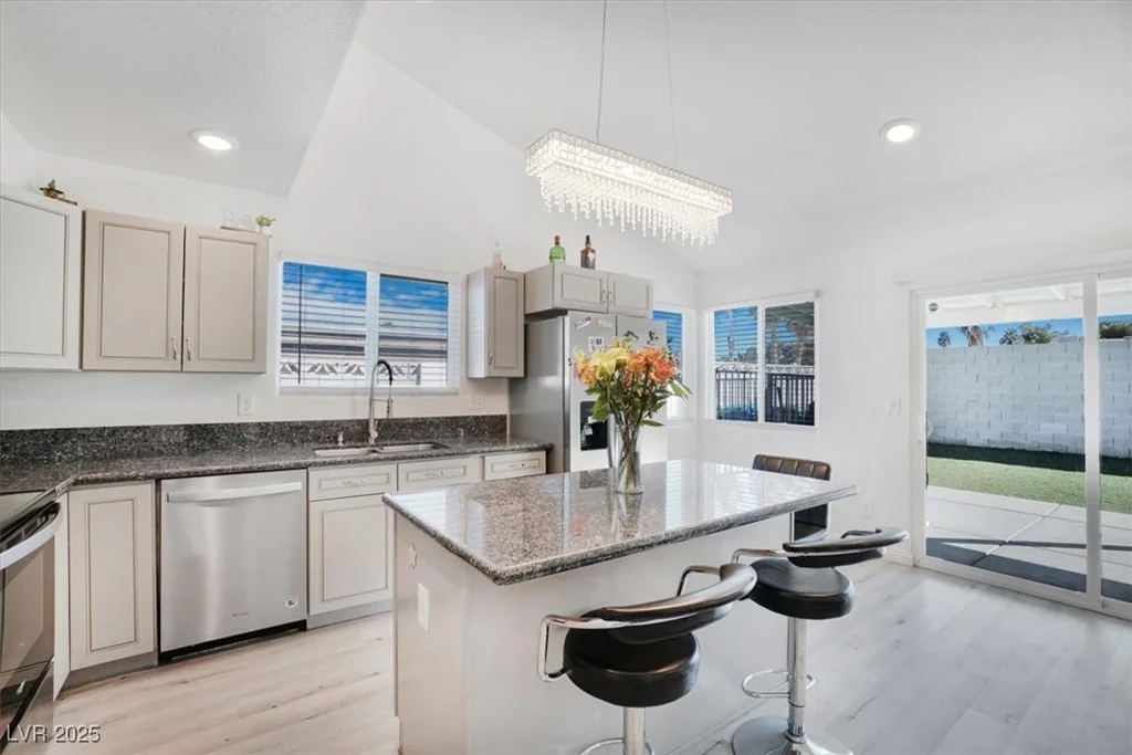 4303 Viking, Las Vegas, NV 89121