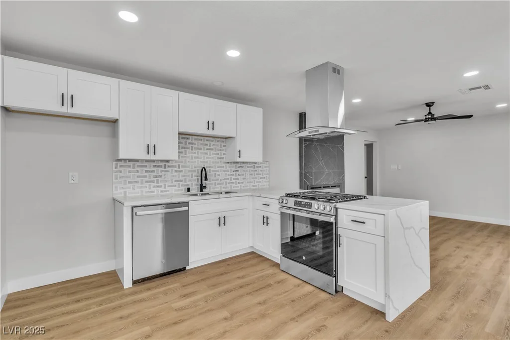 4769 Via Renaldo, Las Vegas, NV 89103
