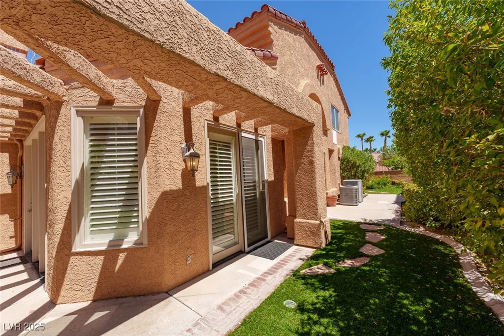 5101 Breakers, Las Vegas, NV 89113