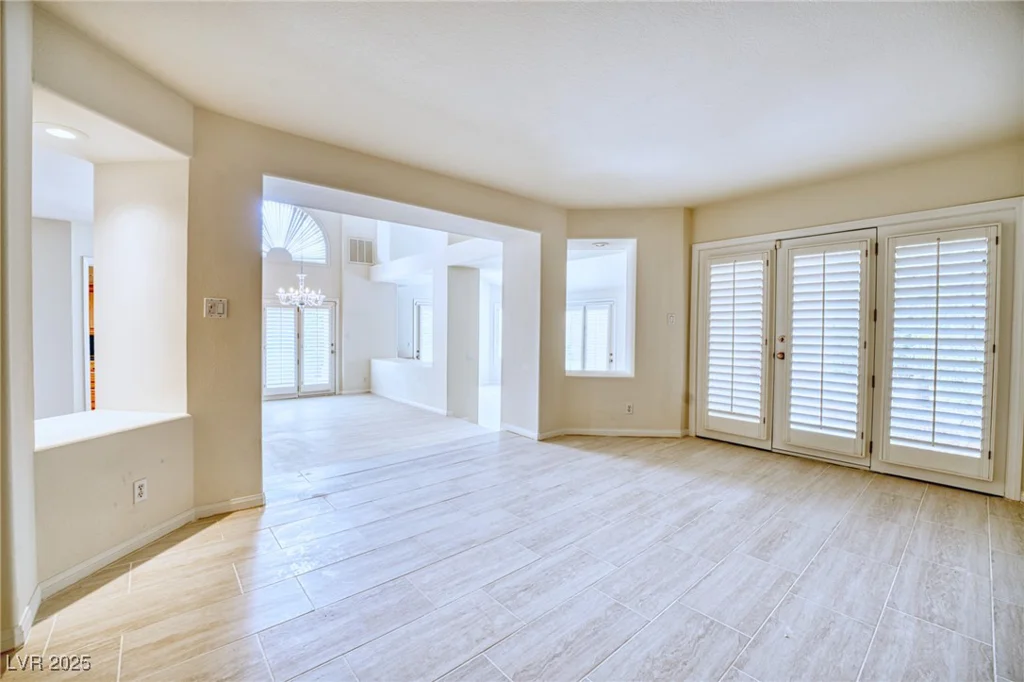 5101 Breakers, Las Vegas, NV 89113