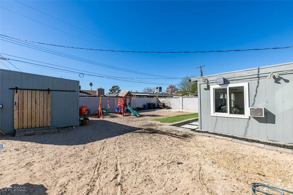 4505 Providence, Las Vegas, NV 89107