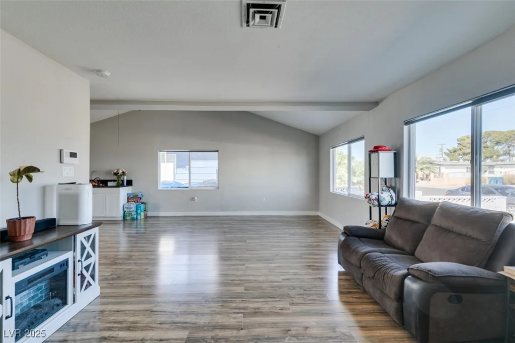 4505 Providence, Las Vegas, NV 89107