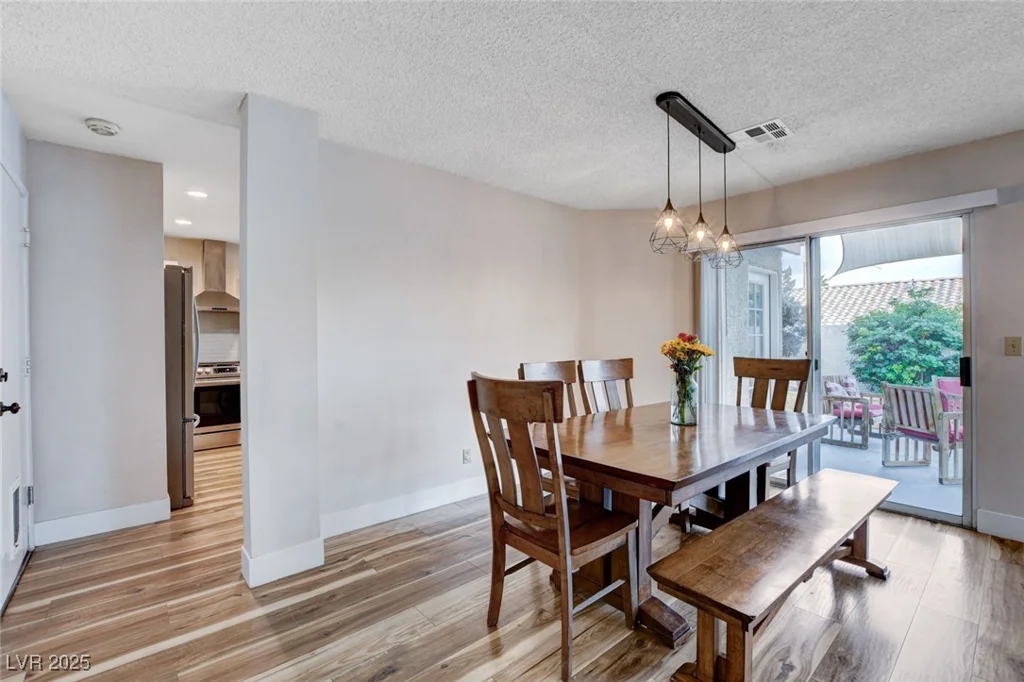 2504 Cove, Las Vegas, NV 89128