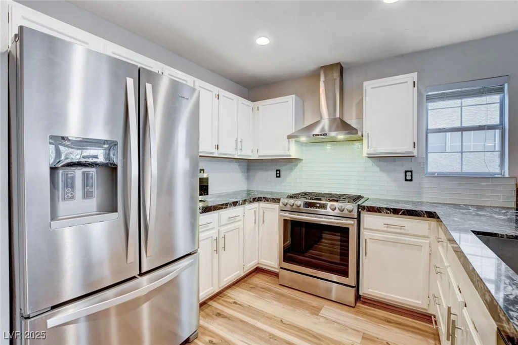 2504 Cove, Las Vegas, NV 89128