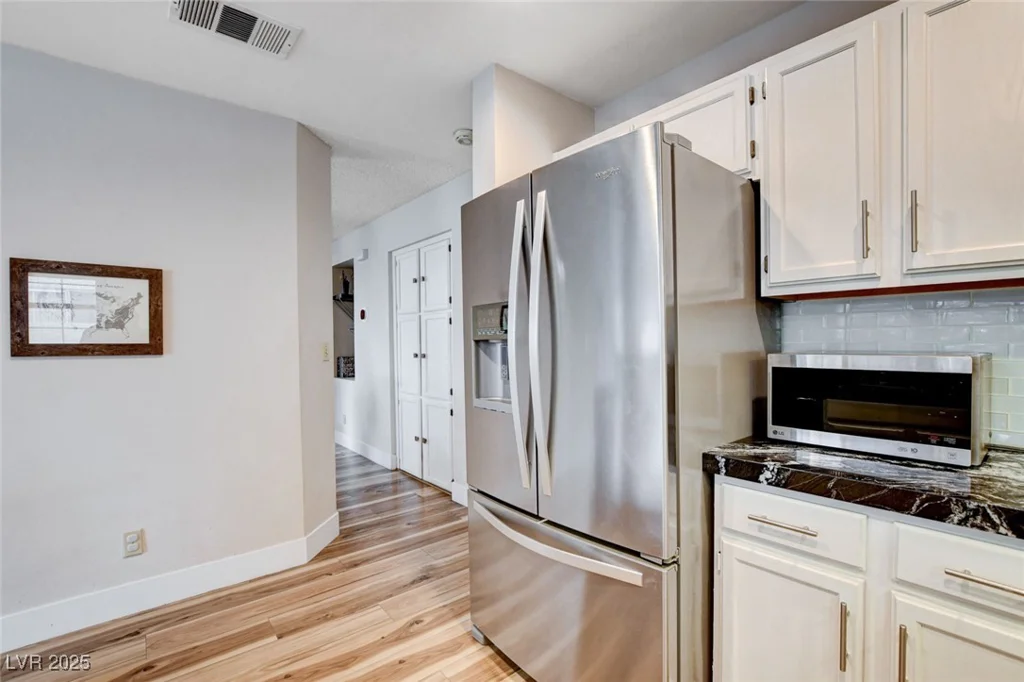 2504 Cove, Las Vegas, NV 89128