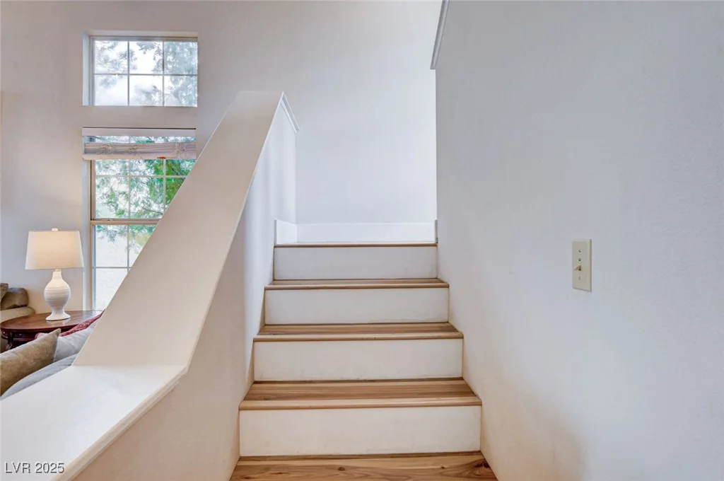 2504 Cove, Las Vegas, NV 89128