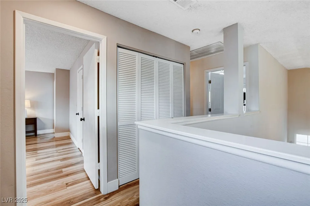 2504 Cove, Las Vegas, NV 89128