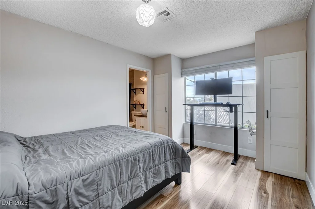 2504 Cove, Las Vegas, NV 89128