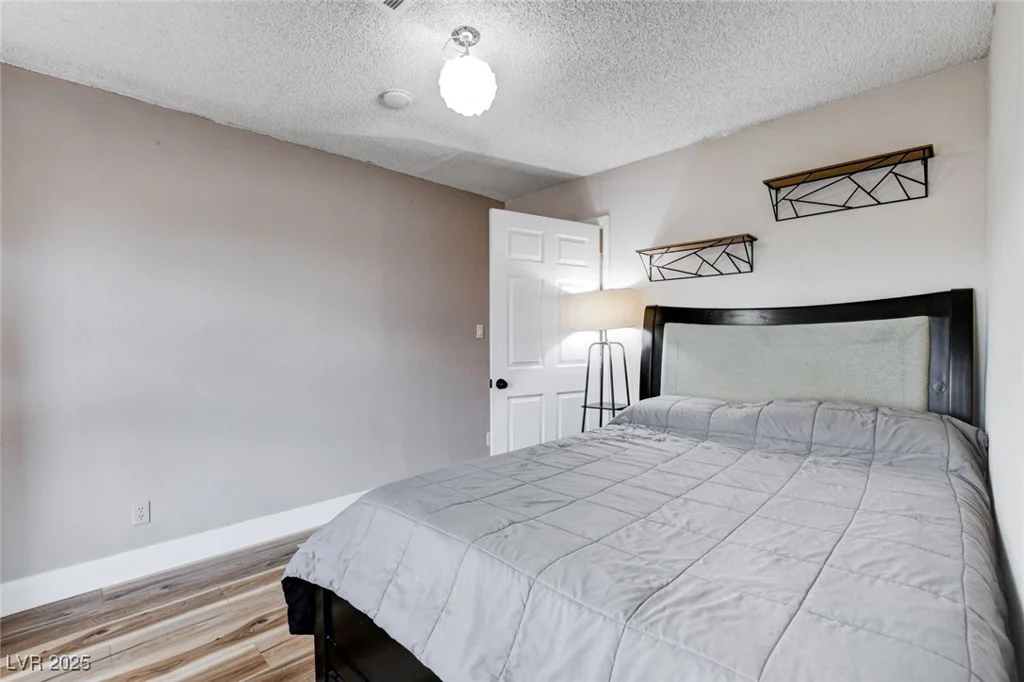 2504 Cove, Las Vegas, NV 89128