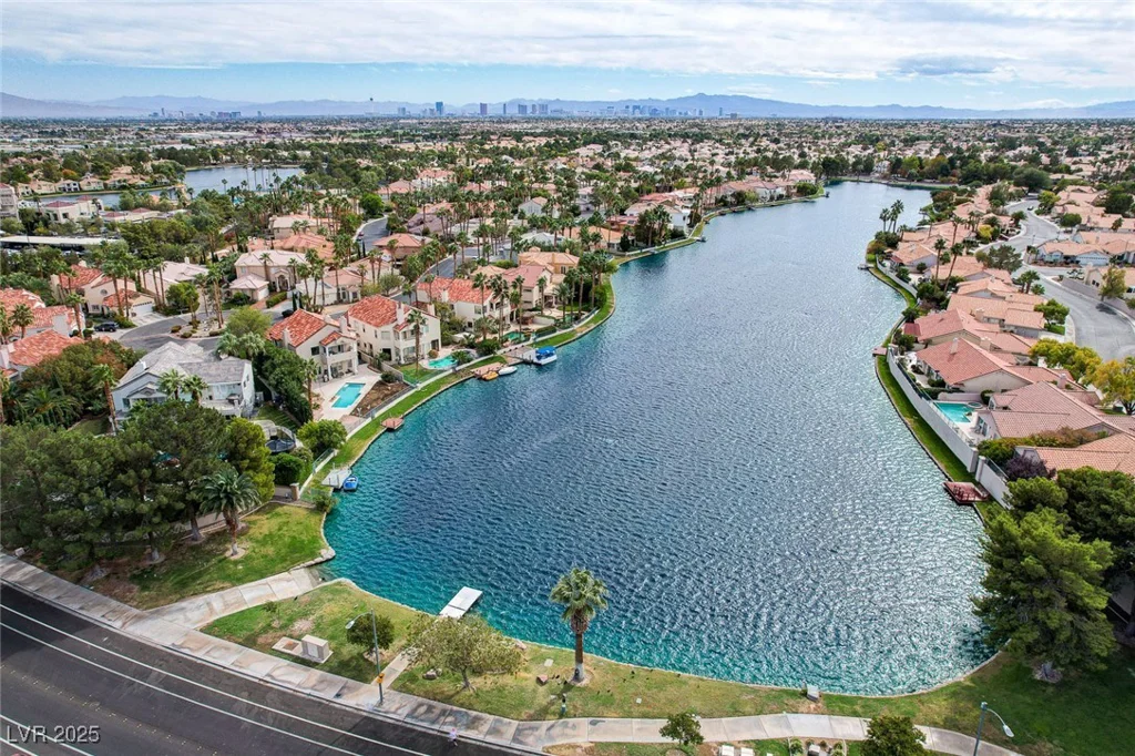 2504 Cove, Las Vegas, NV 89128