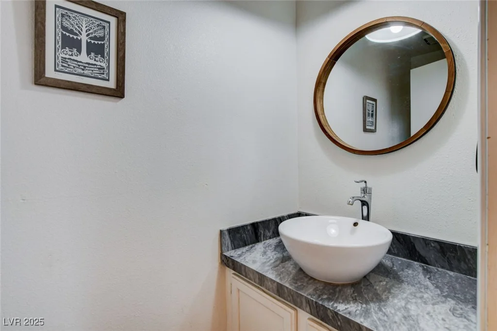 2504 Cove, Las Vegas, NV 89128