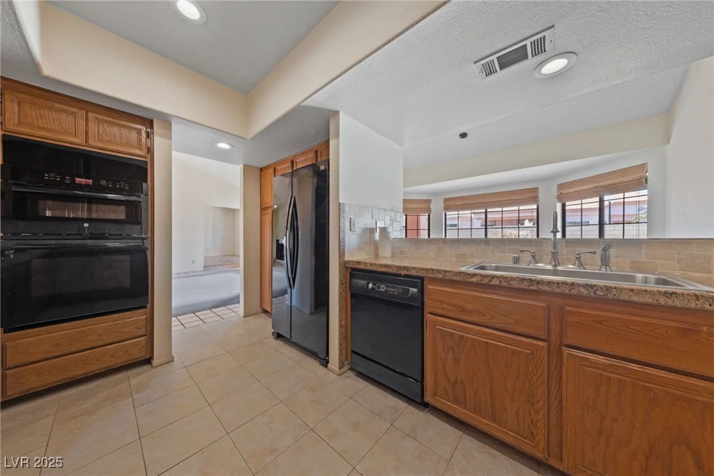 544 Cervantes, Henderson, NV 89014