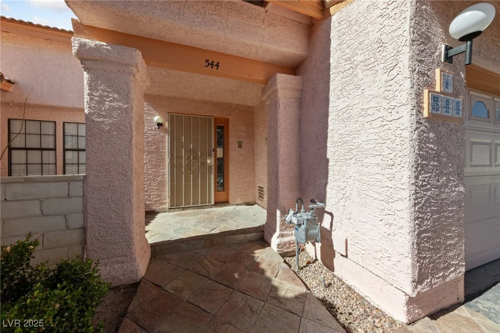 544 Cervantes, Henderson, NV 89014