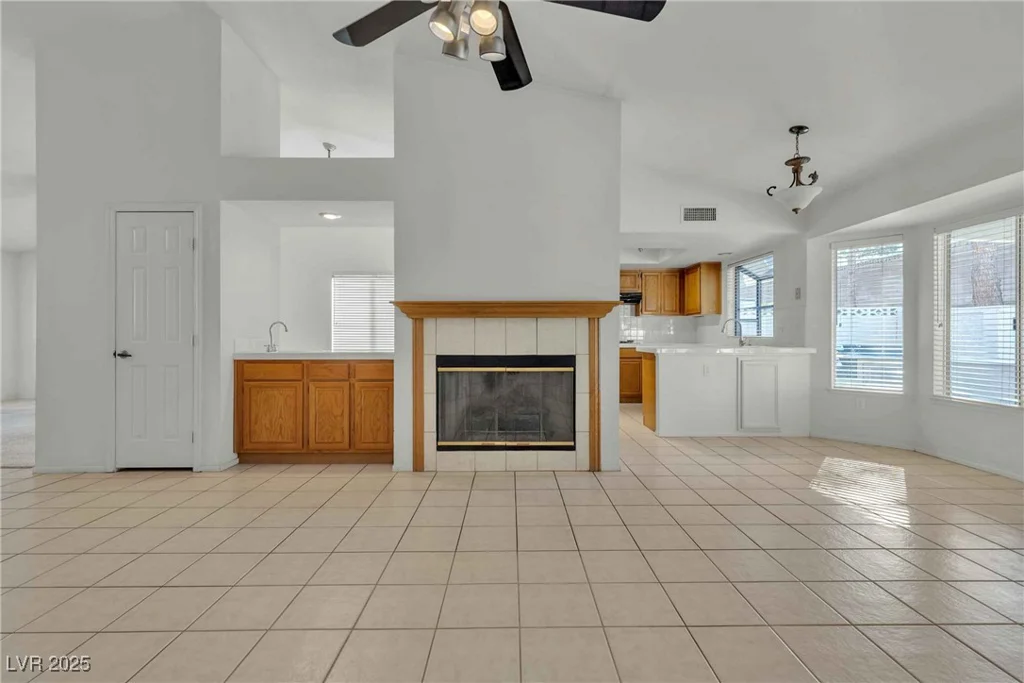 1709 Guthrie, Las Vegas, NV 89117
