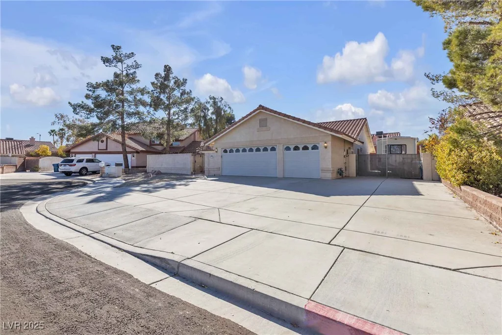 1709 Guthrie, Las Vegas, NV 89117
