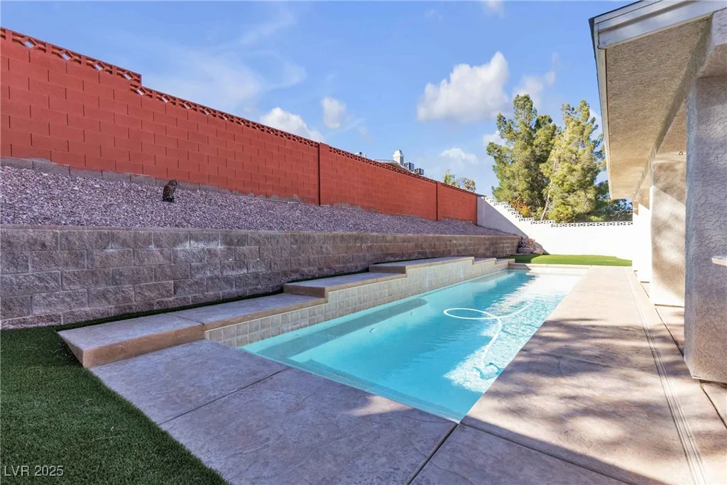 1709 Guthrie, Las Vegas, NV 89117