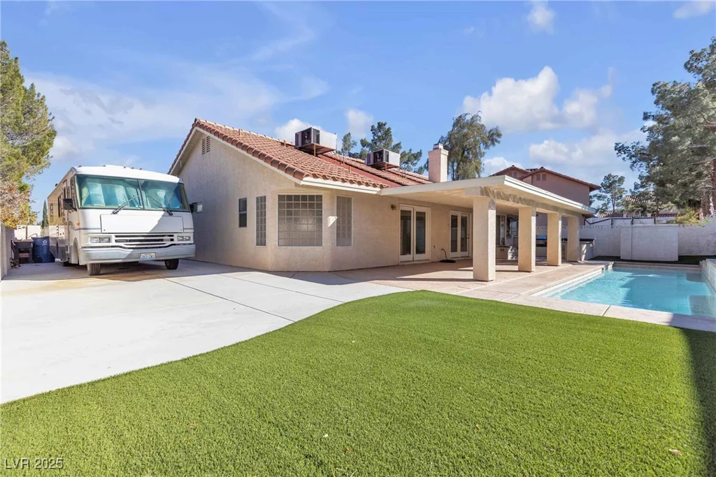 1709 Guthrie, Las Vegas, NV 89117