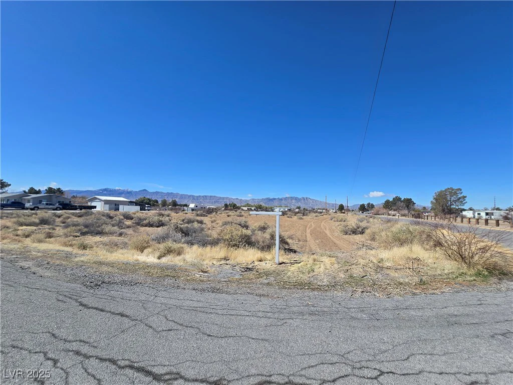 6160 Surrey, Pahrump, NV 89048