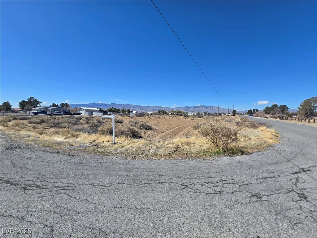 6160 Surrey, Pahrump, NV 89048