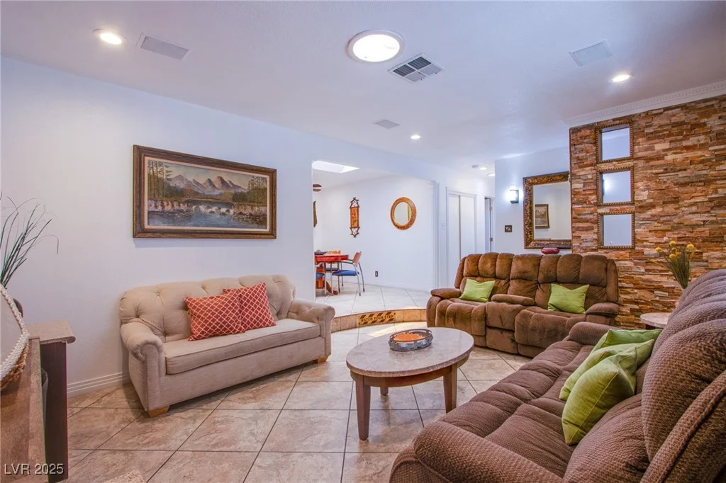 4871 Reiter, Las Vegas, NV 89108