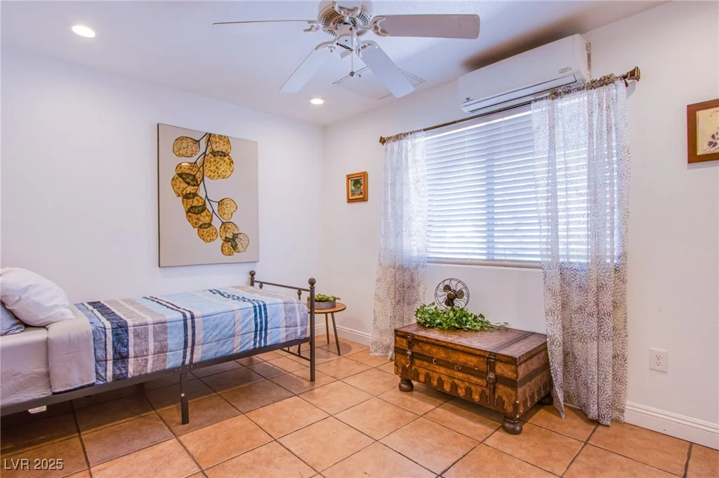 4871 Reiter, Las Vegas, NV 89108