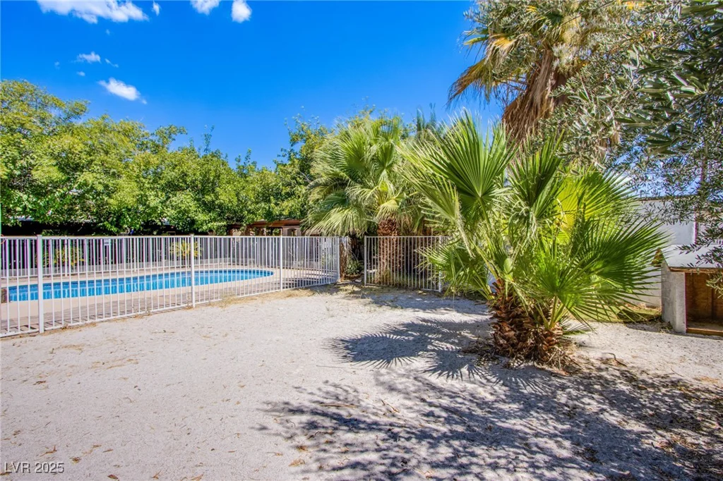 4871 Reiter, Las Vegas, NV 89108