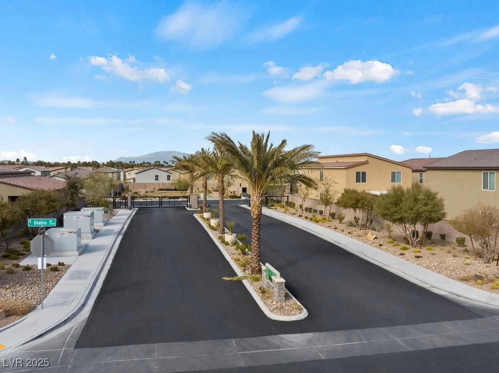 7462 Dragonfruit, Las Vegas, NV 89113