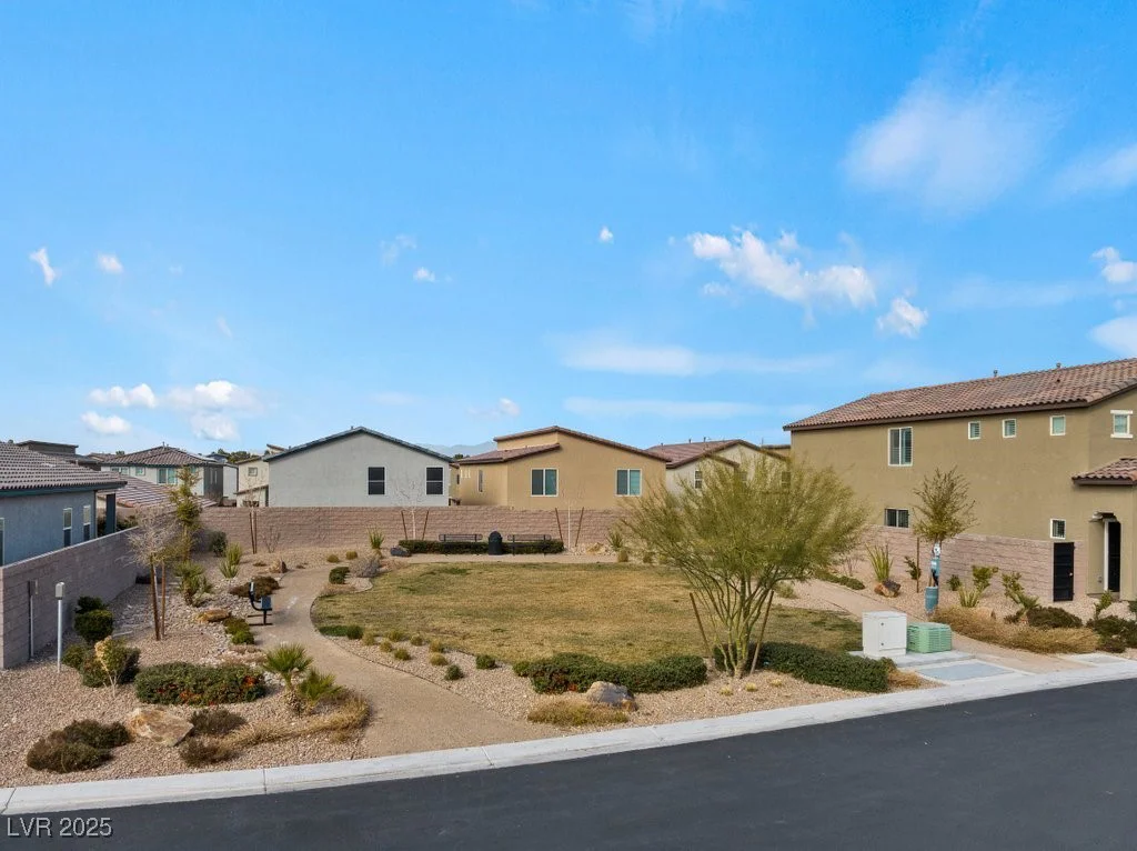 7462 Dragonfruit, Las Vegas, NV 89113
